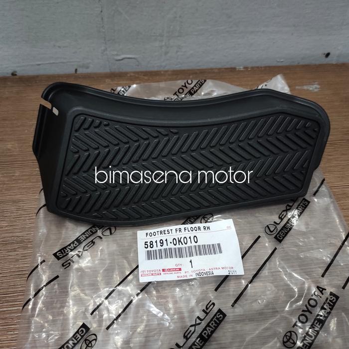 Jual tatakan injakan kaki foot rest depan kanan innova fortuner hilux ...