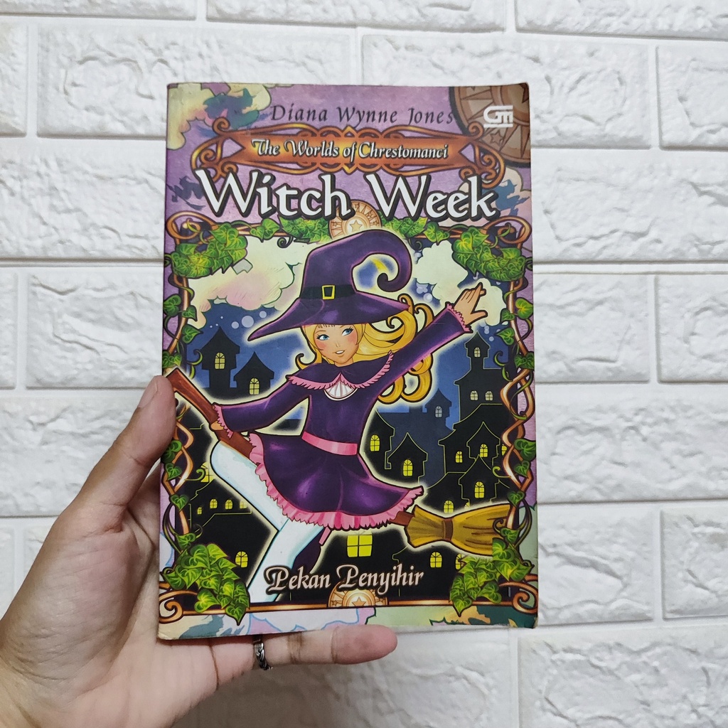 Jual Diana Wynne Jones: Witch Week (The Worlds of Chrestomanci ...
