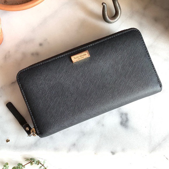 Kate spade accordion discount wallet