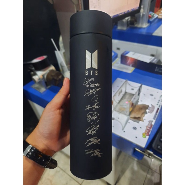 Jual Smart Tumbler Bts Led Ml Grafir Spesial Ttd Bangtan Shopee