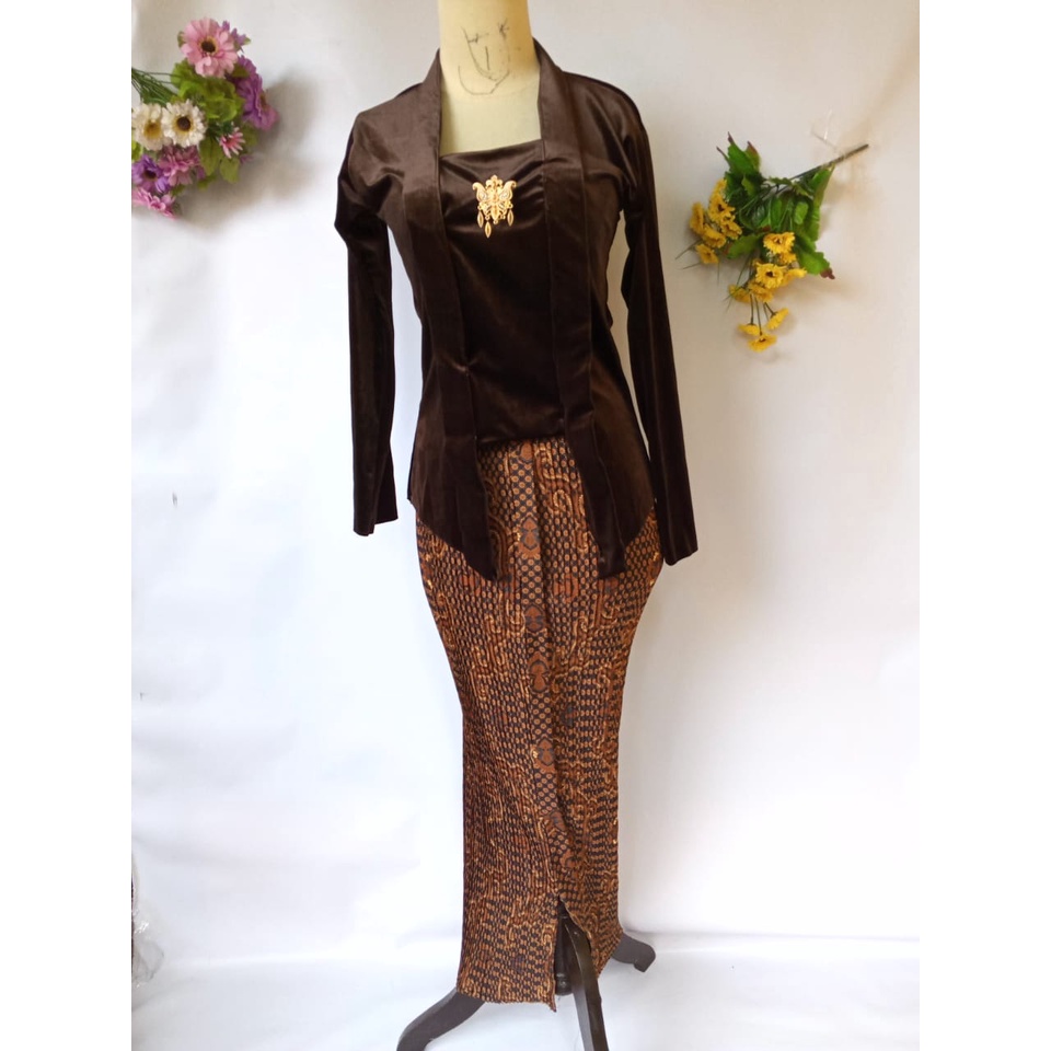 Jual Kebaya Bludru Kutu Baru WARNA KHUSUS Dewasa | Shopee Indonesia