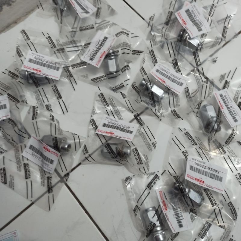 Jual MUR RACING NUT RACING MUR BAUT RODA RACING TOYOTA INNOVA FORTUNER ...