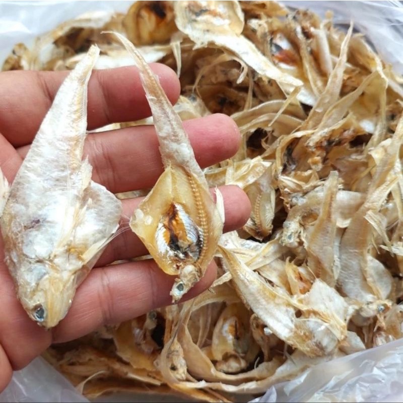 Jual Ikan Asin Bulu Ayam 100gr / 250gr | Shopee Indonesia