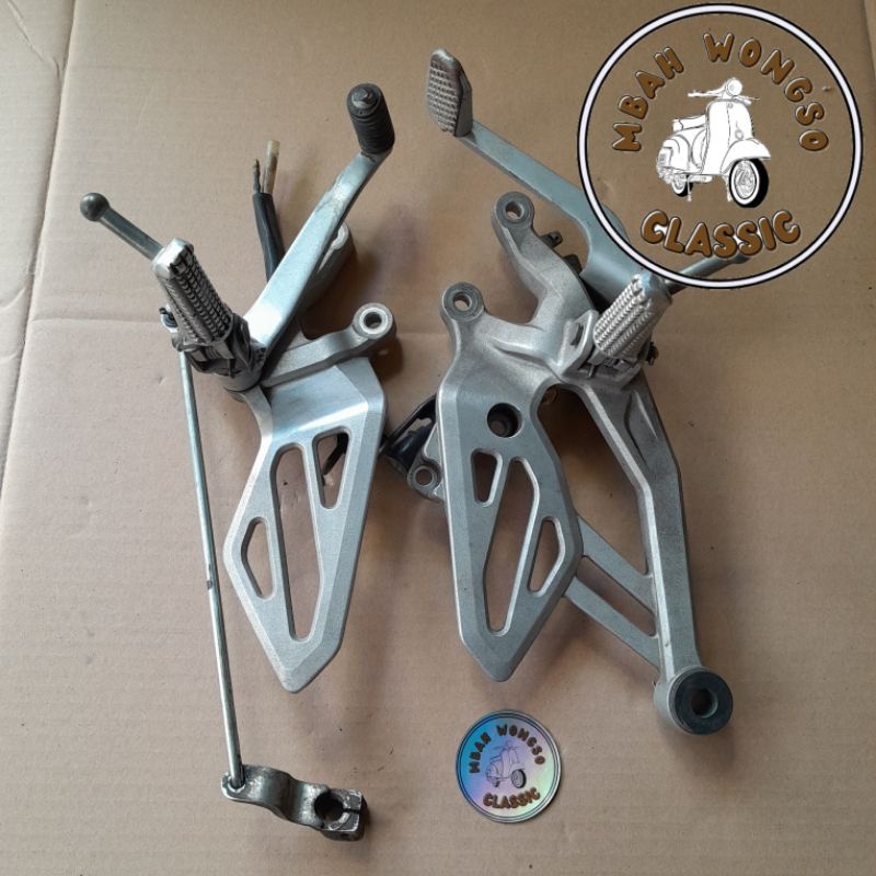 Jual FOOT STEP POSTEP DEPAN ALL NEW R15 VVA155 V3 ORIGINAL | Shopee ...