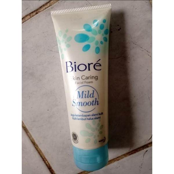 Jual Biore Skin Caring Facial Foam Mild Smooth 100 Ml Shopee Indonesia