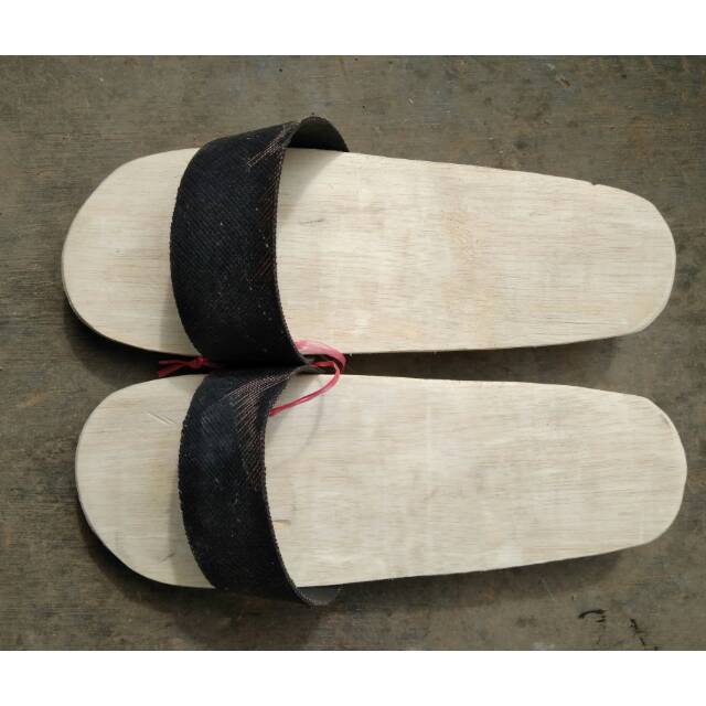 Jual READY STOK Sandal Bakiak Sandal Kayu Sandal Terompah Kayu Sandal ...