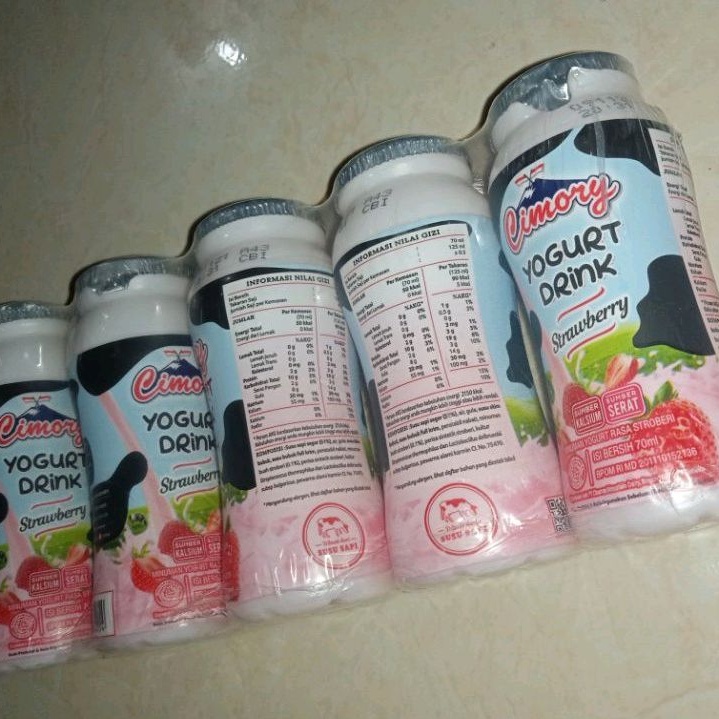 Jual Cimory Yogurt Drink 70ml Rasa Strawberry 5 pcs / pack | Shopee ...
