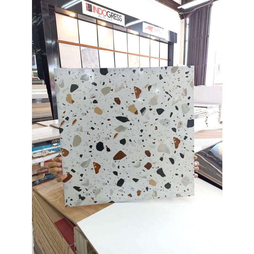 Jual Keramik lantai 50x50 Queensland / uno | Shopee Indonesia