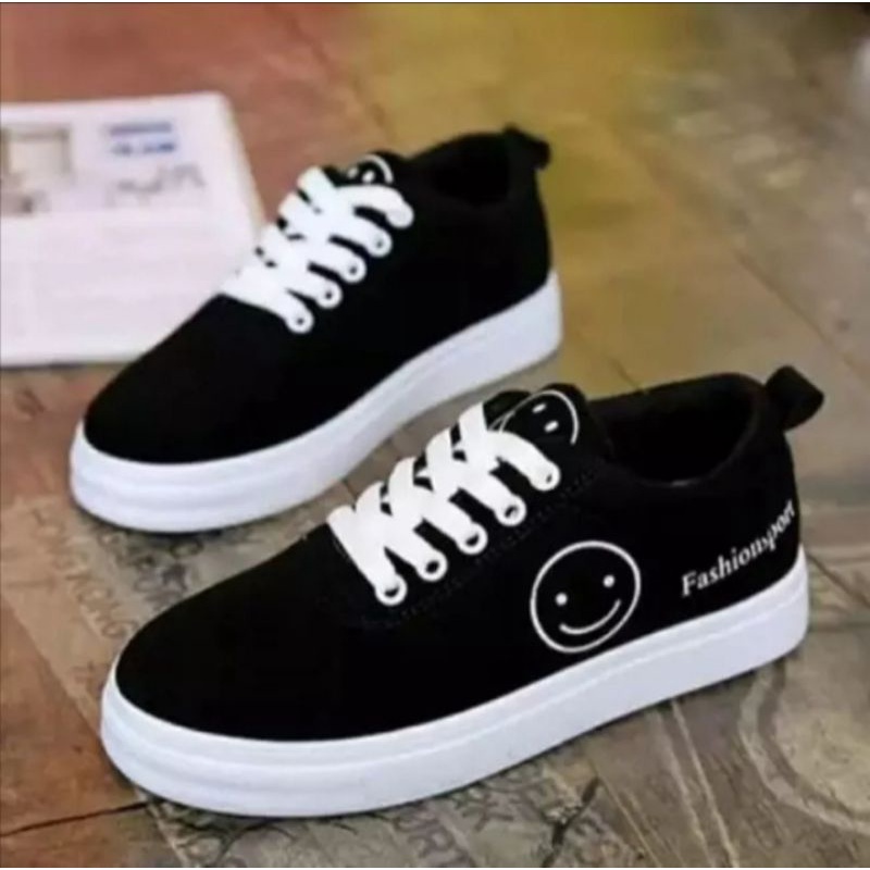 Jual sepatu snaker sekolah perempuan dewasa motif emoticon smile 36/40 ...