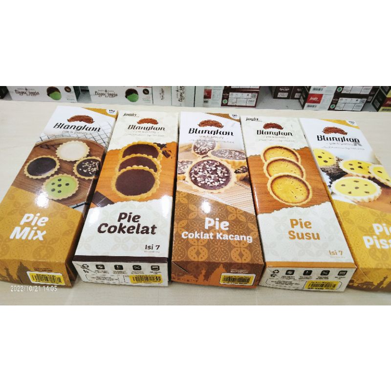 Jual pie mix tugu jogja isi 7 pcs, oleh" jogja | Shopee Indonesia