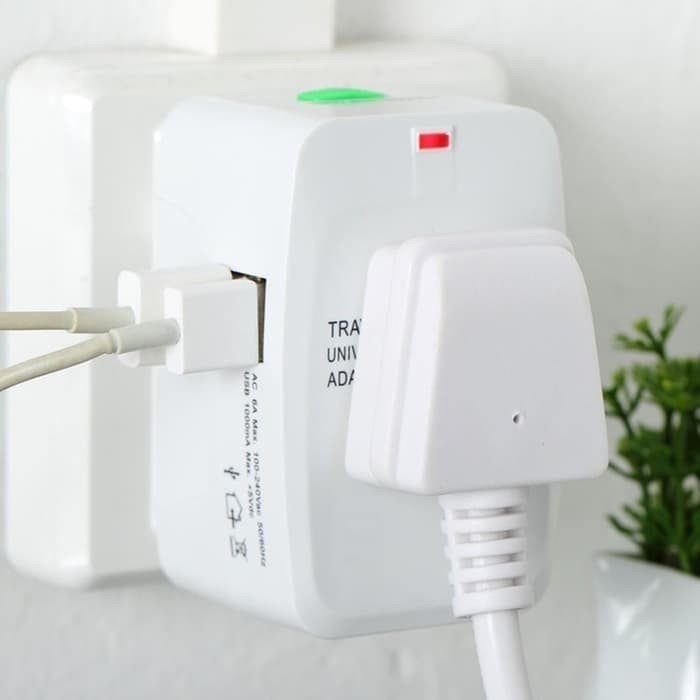 Jual Universal Travel Adaptor USB Colokan Charger Adapter Stop Kontak ...