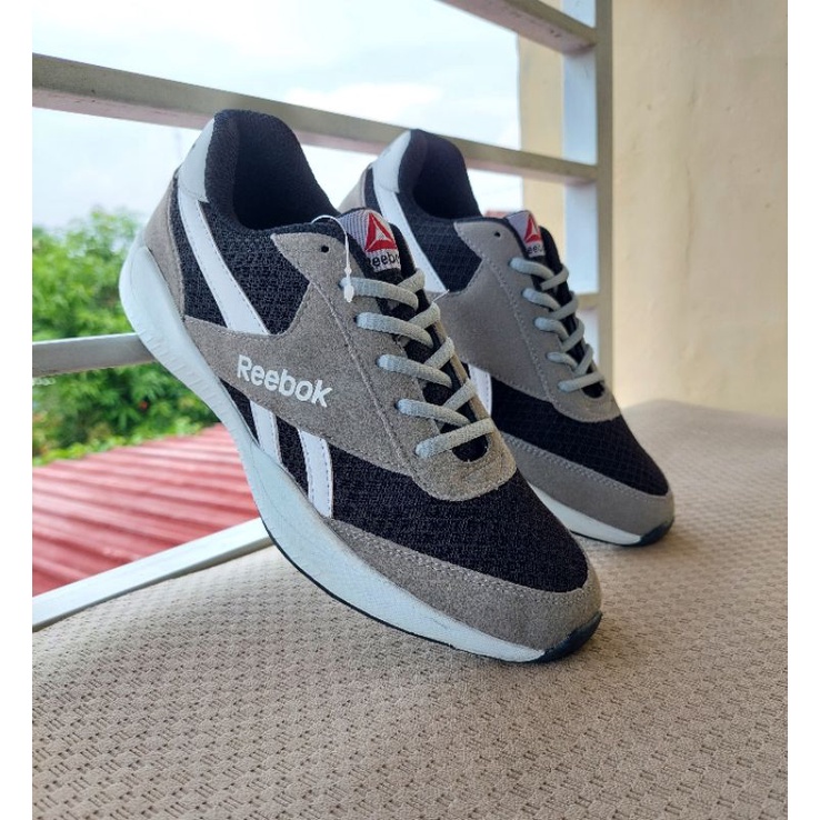 Jual Sepatu Jogging Pria // Sepatu Olahraga Murah | Shopee Indonesia