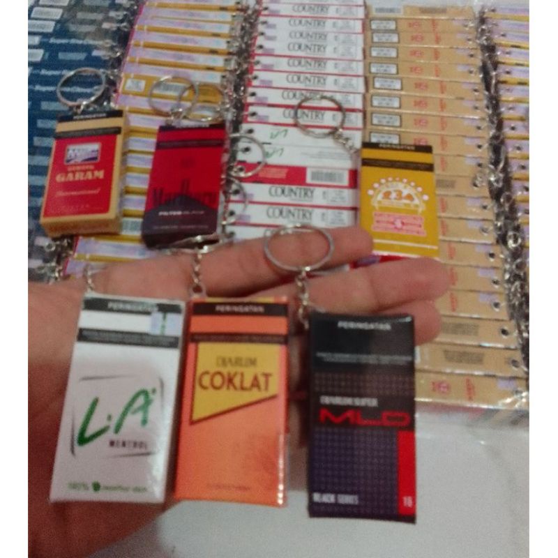 Jual SOUVENIR GANTUNGAN KUNCI MINIATUR KEMASAN KOTAK ROKOK - SOUVENIR ...