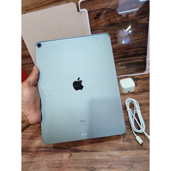 iPad Pro 12.9 第3世代 2018 シルバー 256GB Amazon.com : 2018 Apple iPad Pro (12.9-inch, Wi-Fi, 256GB