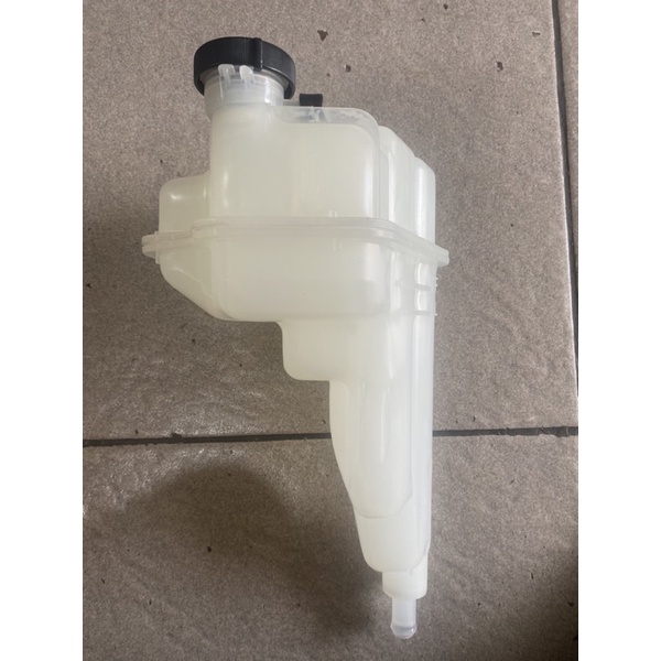 Jual Tabung air radiator innova reborn fortuner vrz hilux revo diesel ...