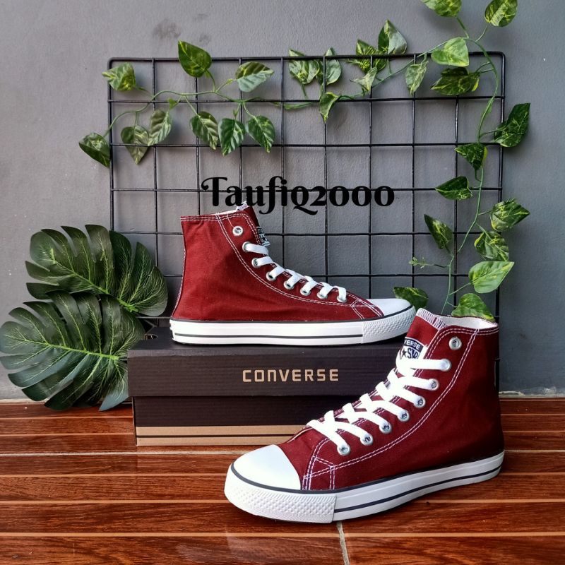 Sepatu Converse All Star Sneakers Combinasi Warna Merah Maroon