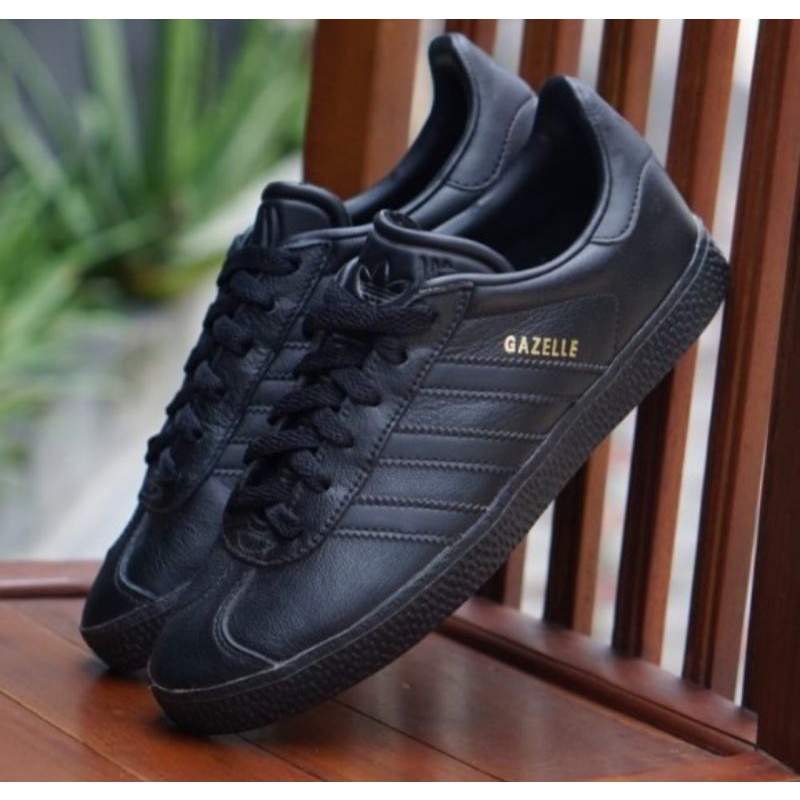 adidas gazelle silver green womens Gazelle Indoor 'Black' Sneakers