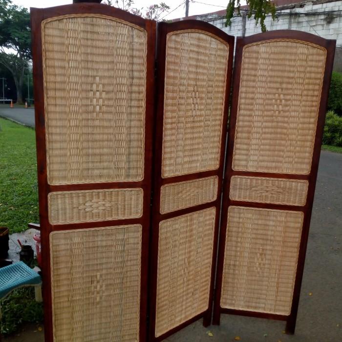 Jual Murah Penyekat Ruangan Frame Kayu Mahoni Anyaman Rotan