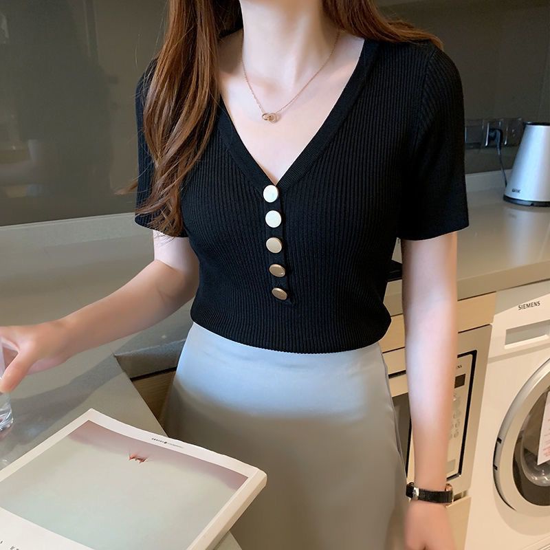 Jual BAJU V NECK MOTIF KANCING HIDUP WANITA | Shopee Indonesia