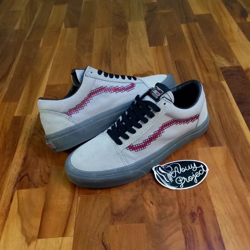 Jual Vans Old Skool Nintendo Console Dove Khaki Grey Shopee Indonesia