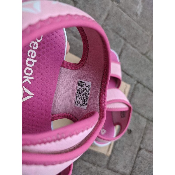 Jual sepatu sandal re*bok anak second original ukuran 31,5 insole 20cm ...