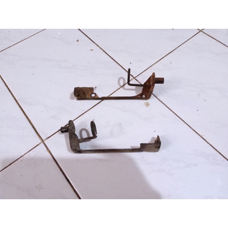 Jual BRAKET PENAHAN RADIATOR, DUDUKAN RADIATOR JUPITER MX LAMA OLD ...
