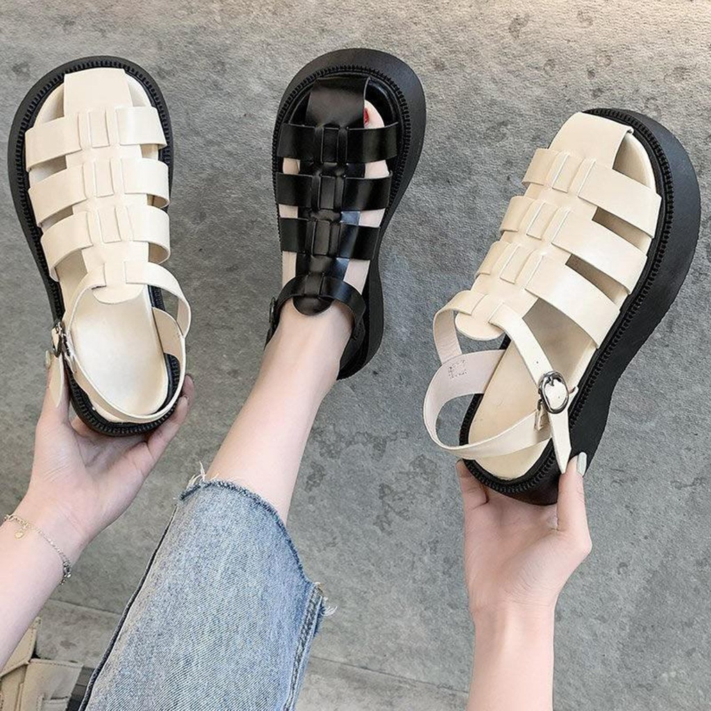Memacu Langkah: Panduan Lengkap Berbelanja Sandal dan Sepatu Online