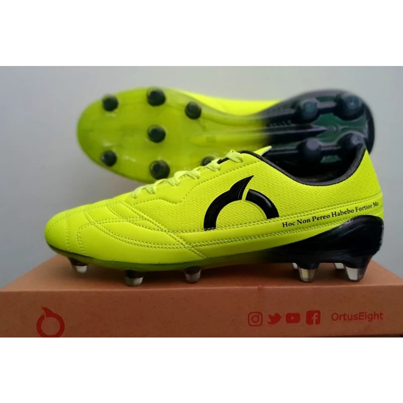 Sepatu Bola Pria Bonus Kaos Kaki Dan Dekker