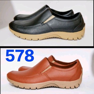 Harga Sepatu Pria Murah & Terlengkap November 2023