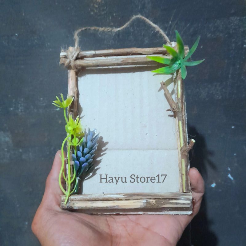Jual Bingkai foto ranting kayu dan kardus ukuran 4R Untuk tugas sekolah ...