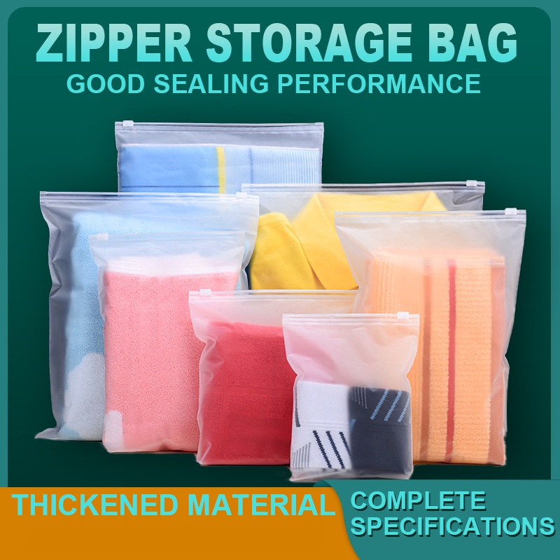 Zipper storage outlet