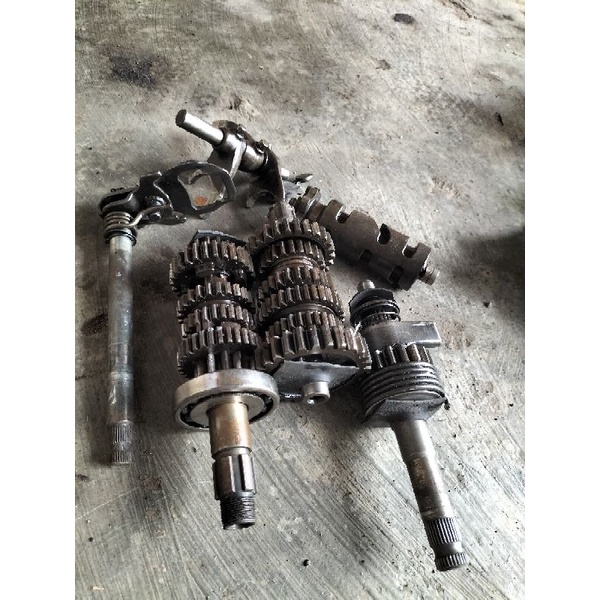Jual Rasio atau gigi transmisi original copotan honda tiger | Shopee ...