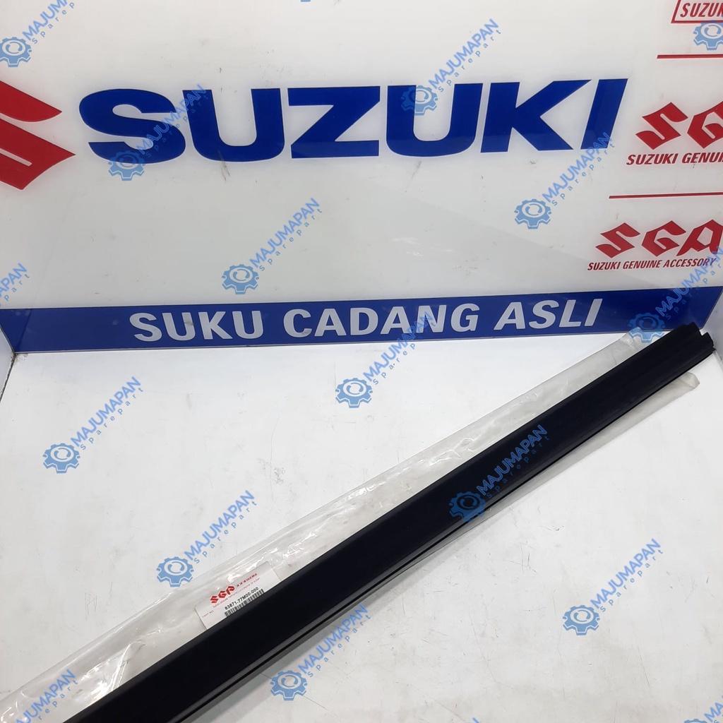 Jual Weatherstrip List Pintu Pelipit Karet Kaca Dalam Belakang Suzuki Ertiga Shopee Indonesia