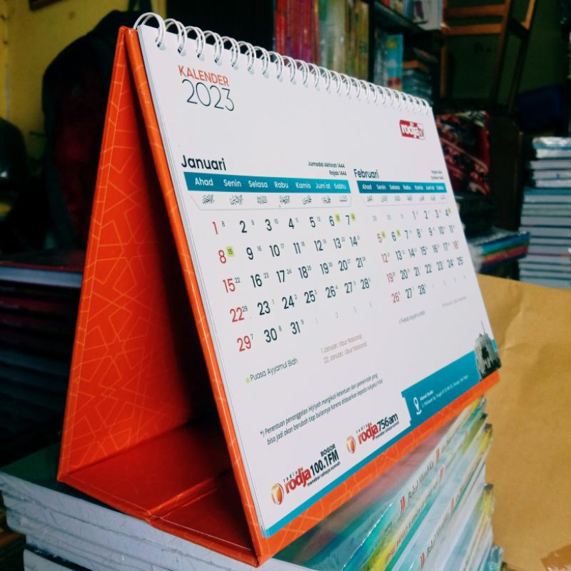 Jual Kalender Baru 2023 Model Meja Duduk | Shopee Indonesia