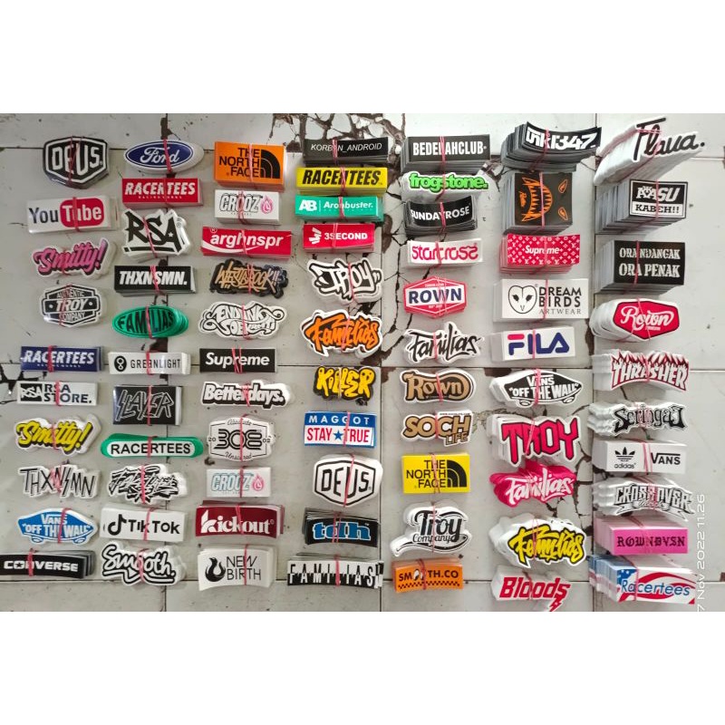 Jual Sticker distro Random 10.000(8pcs) | Shopee Indonesia