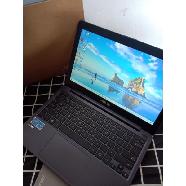 Jual Asus VivoBook E203MAH | Shopee Indonesia