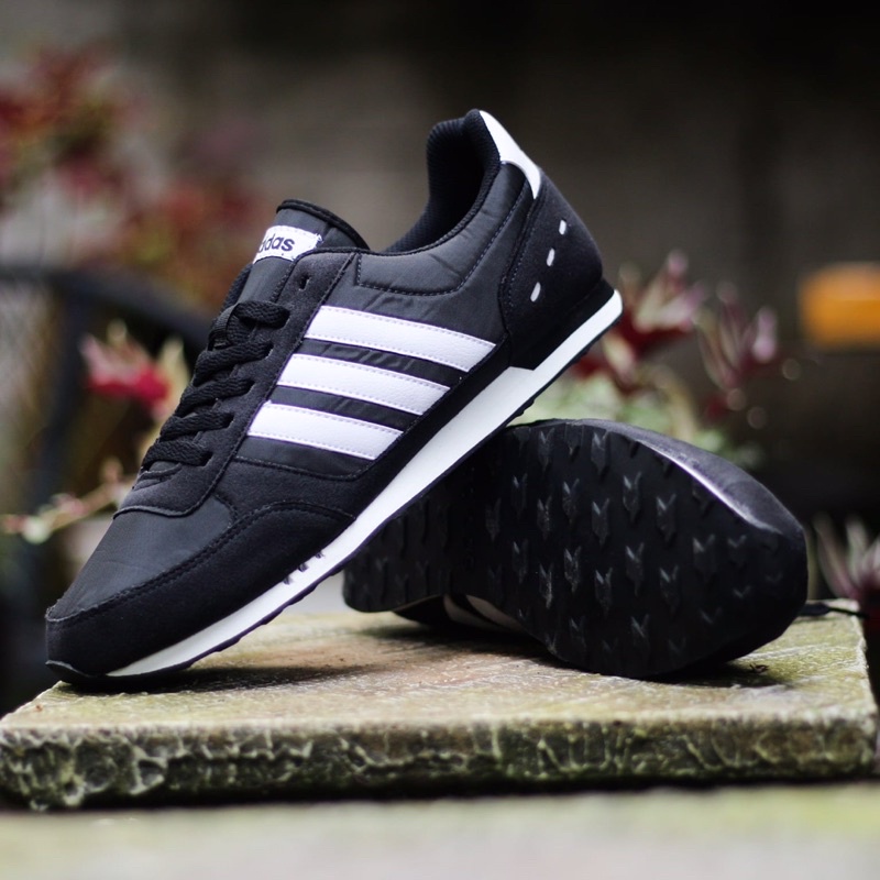 Jual SEPATU ADIDAS NEO CITY RACER BLACK WHITE PADDING BLACK ORIGINAL BNWB Shopee Indonesia