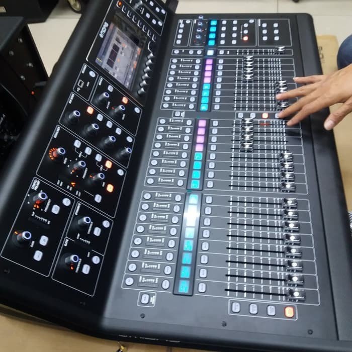Jual MIXER DIGITAL MIDAS M32 LIVE NEW Shopee Indonesia