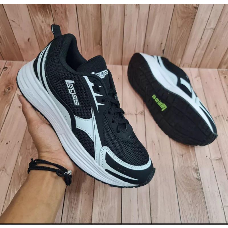 Jual SEPATU LEGAS PREMIUM//SEPATU OLAHRAGA ANAK SEKOLAH//SEPATU HITAM