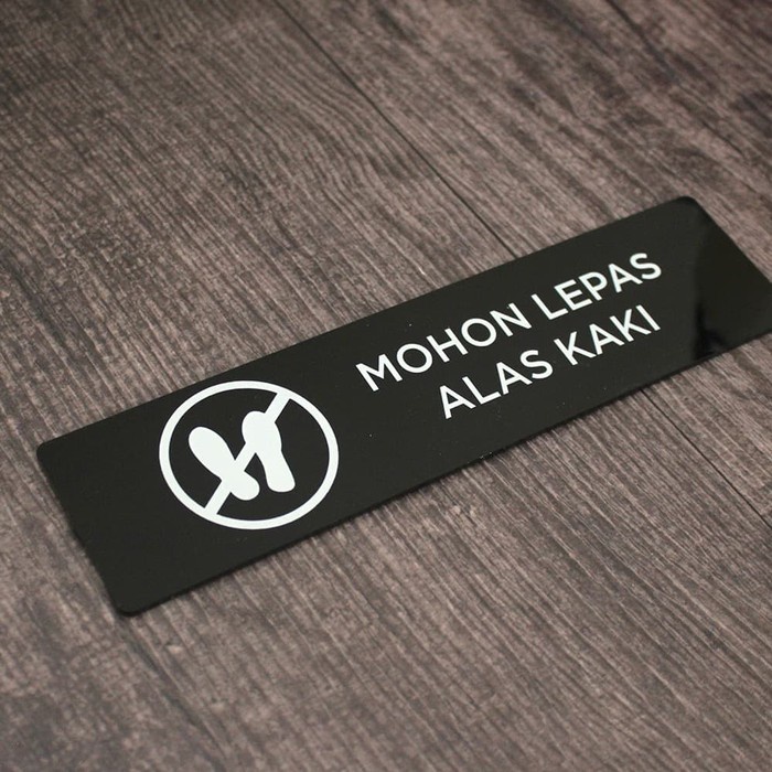 Jual Sign Akrilik Mohon Lepas Alas Kaki Sign Board Printed Akrilik Shopee Indonesia