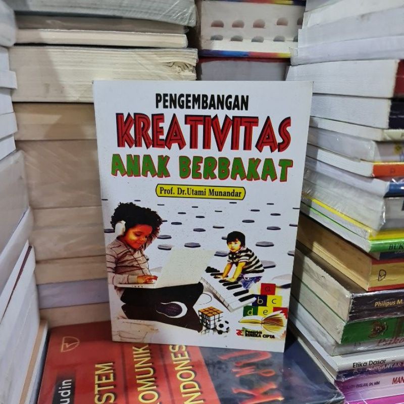 Jual Pengembangan Kreativitas Anak Berbakat By Prof Dr Utami Munandar ...