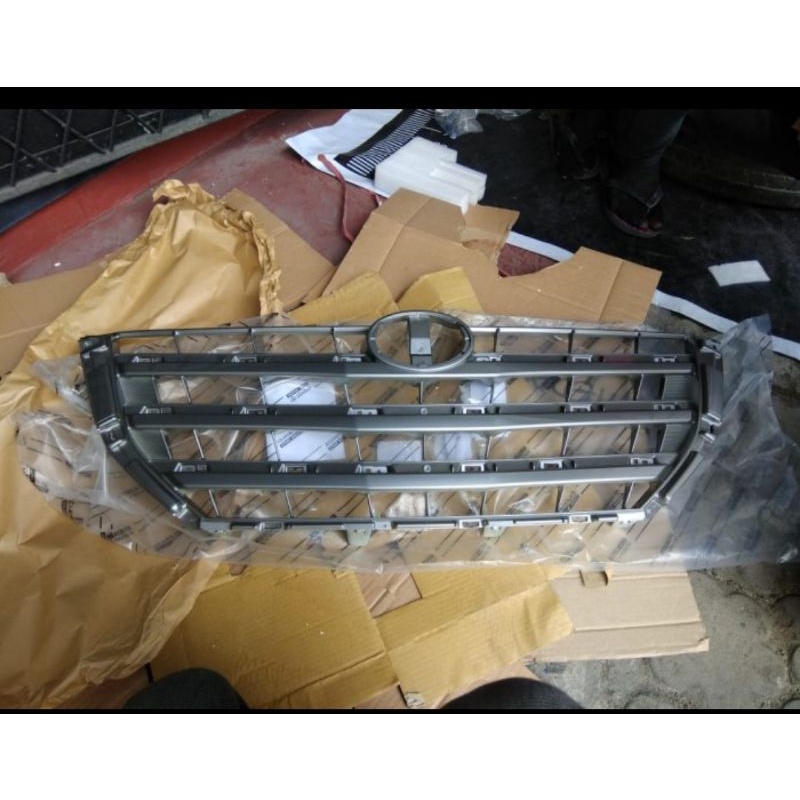 Jual Gril Grill Grille radiator innova Barong 2014/2015 original ...