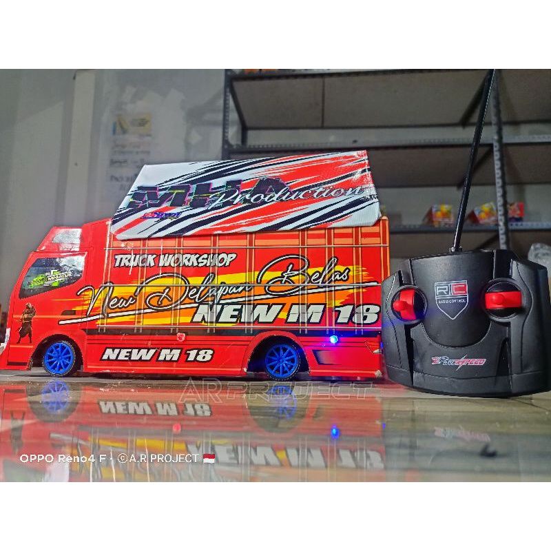 Jual MAINAN MOBIL REMOTE CONTROL/miniatur truck oleng RC Remote Control ...