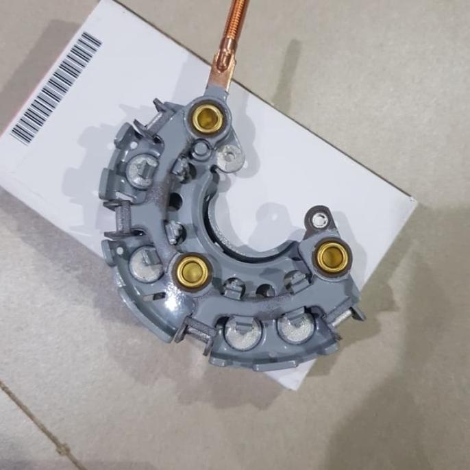 Menggali Lebih Dalam: Alternator Kijang Innova dan Kapasitas Ampere-Hour (Ah)