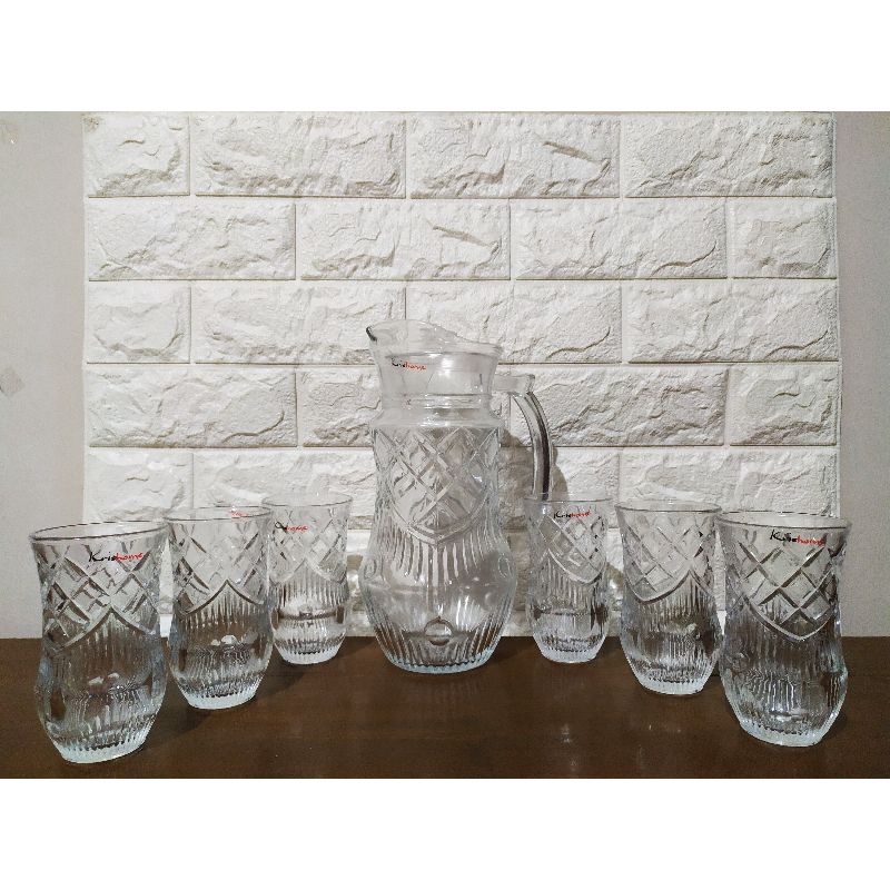 valentines day wine glasses Valentine's Day Wine Glass Filled with Sweets – The Sweetest Favor main image 1