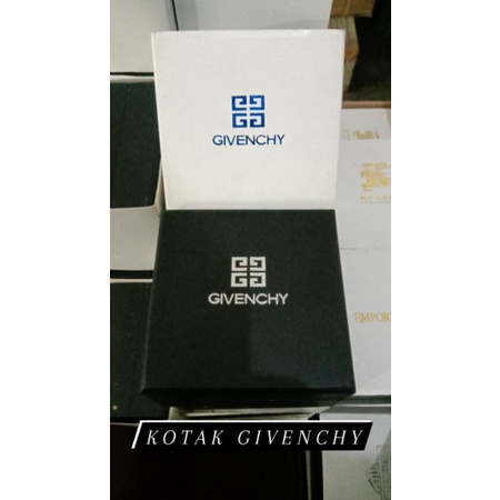 Jual box kayu jam tangan - kotak kayu jam tangan GIVENCHY | Shopee ...