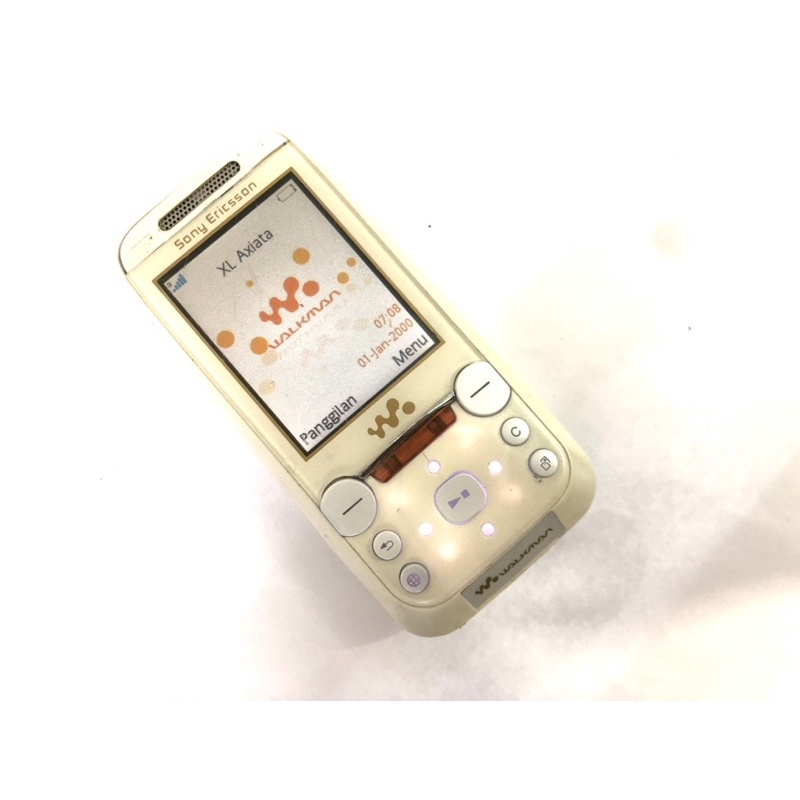 Sony-Ericsson W880i: Halloween Edition