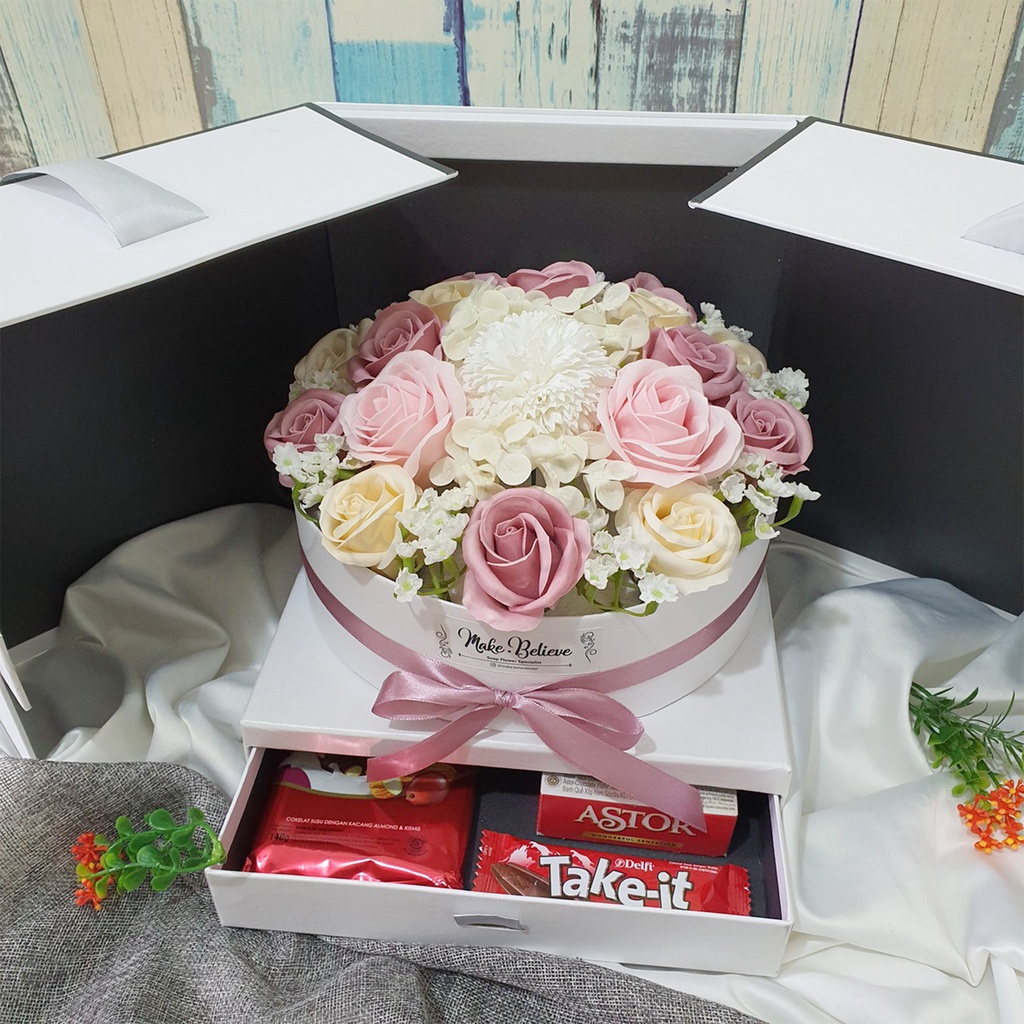 Jual Make Believe Bloombox Bunga Sabun Mawar Grand Opening Dekorasi