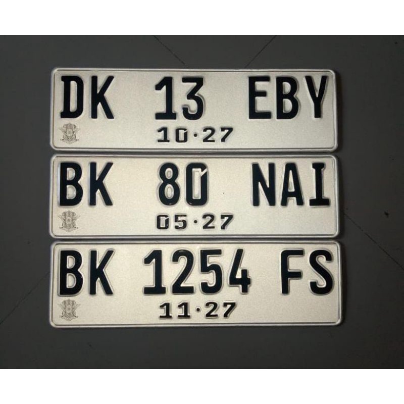 Jual Plat Mobil Putih Reflektif menyala Tebal 1mm | Shopee Indonesia