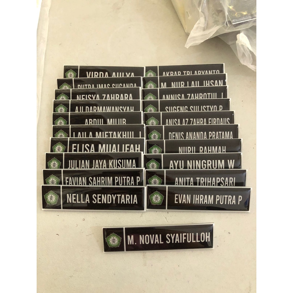 Jual Dewa Souvenir Name Tag/Name Tag Resin/Nama Dada/Papan NamaAkrilik